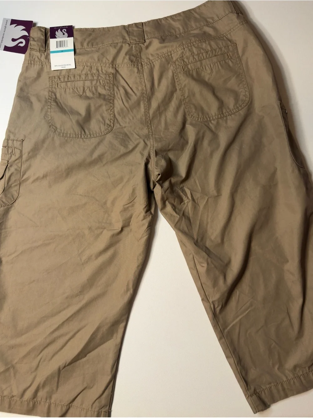 NWT Women's Gloria Vanderbilt Cargo Capri Pants in Khaki Size 16/19" Inseam - Picture 9 of 11